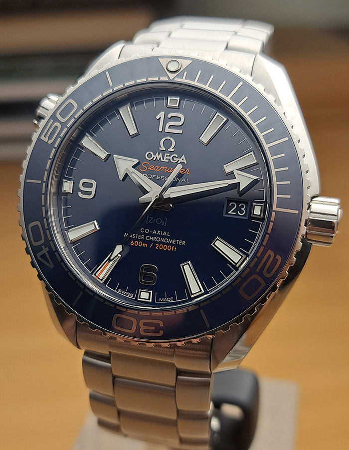 Omega Seamaster Planet Ocean Midsize 600M Ref. 215.30.40.20.03.001